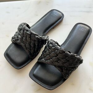 Women's Nicolette Raffia Slide
Sandals - A New Day™
